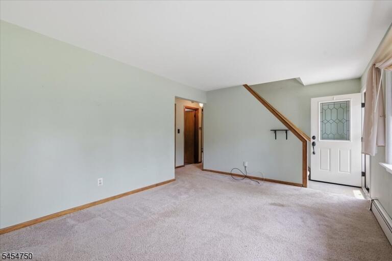 Property listing MLS 4047887 photo 9