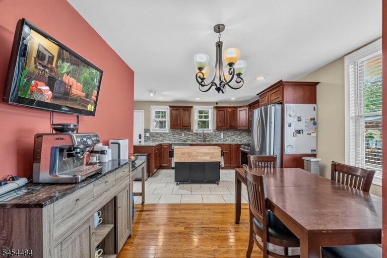 Property listing MLS 4047899 photo 7