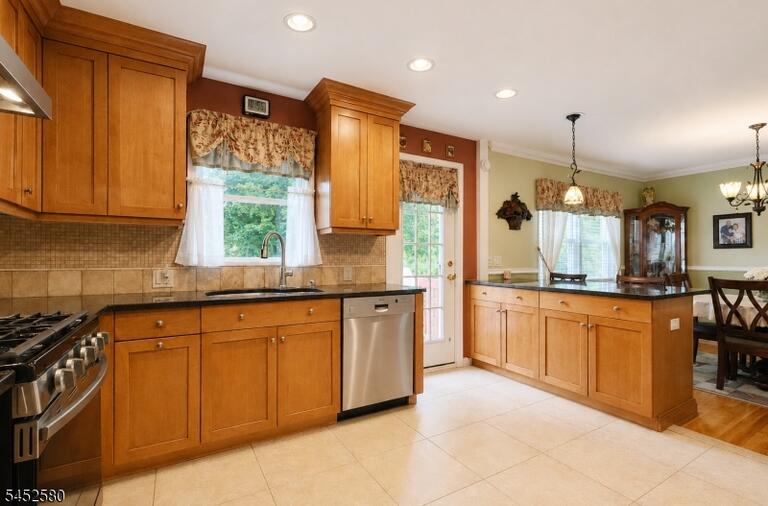 Property listing MLS 4047905 photo 6
