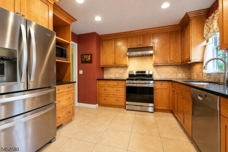 Property listing MLS 4047905 photo 7