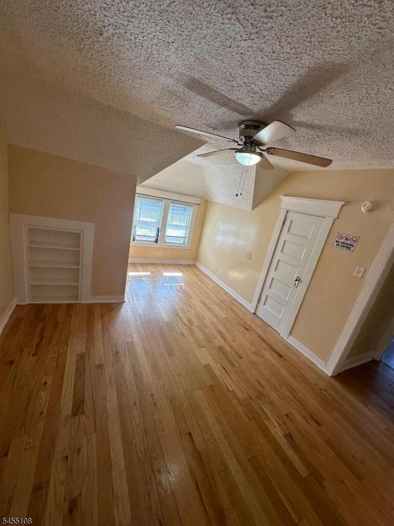Property listing MLS 4047931 photo 2