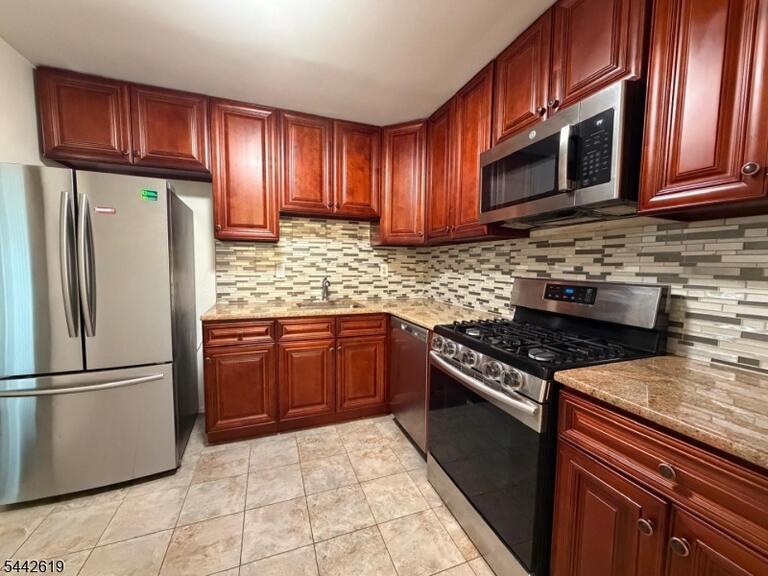 Property listing MLS 4047933 photo 7