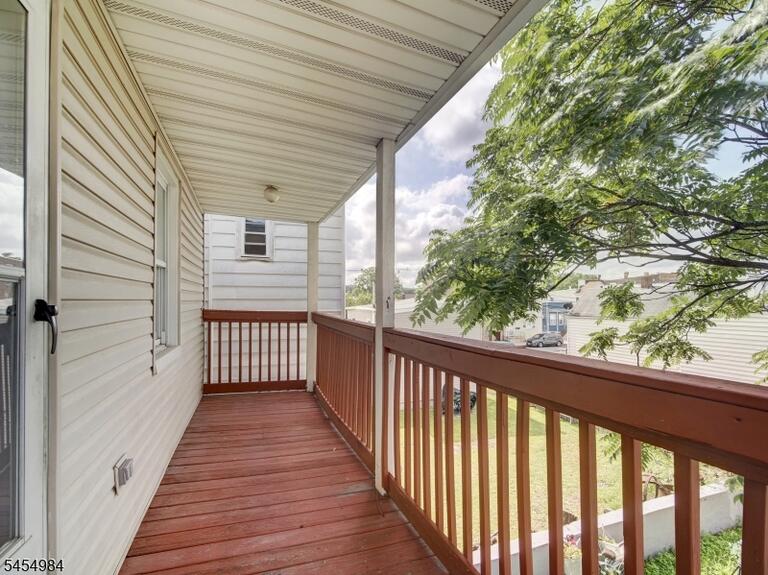 Property listing MLS 4047938 photo 11