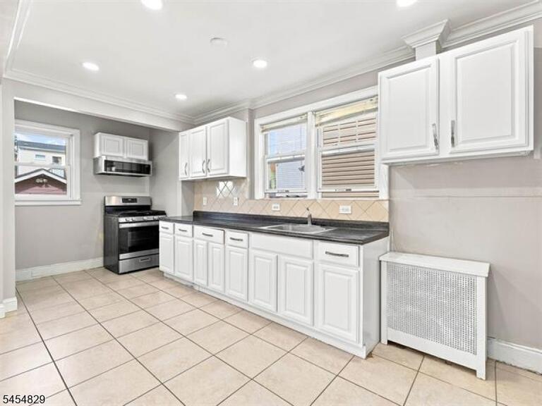 Property listing MLS 4047946 photo 12