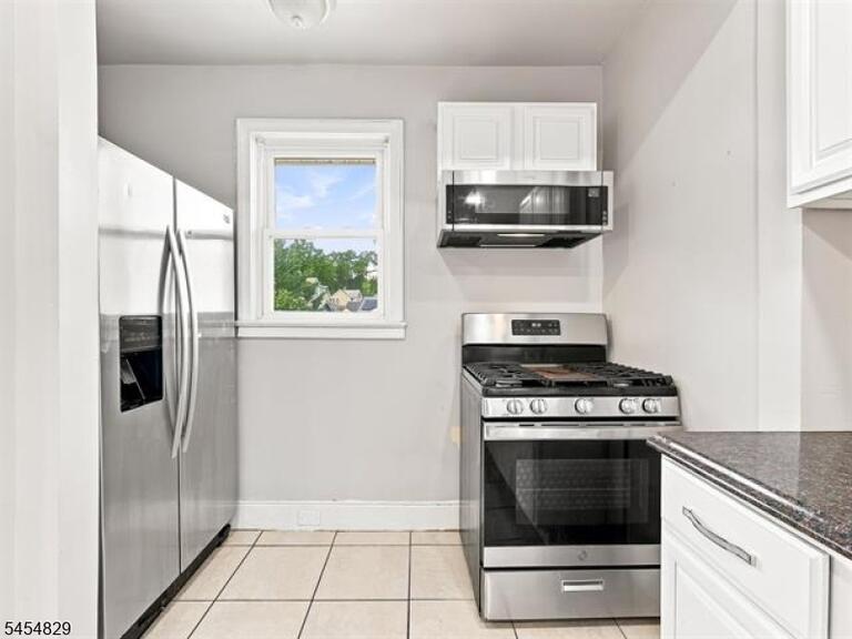 Property listing MLS 4047946 photo 13