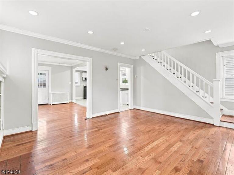 Property listing MLS 4047946 photo 14