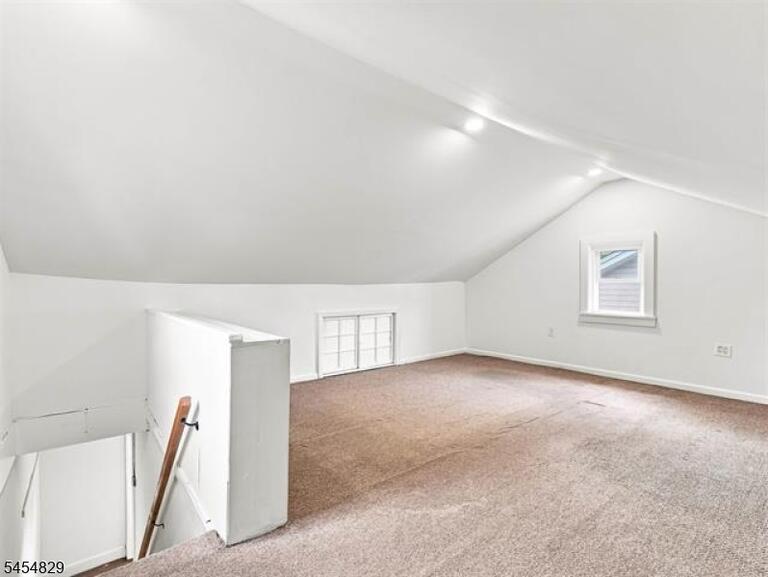 Property listing MLS 4047946 photo 28