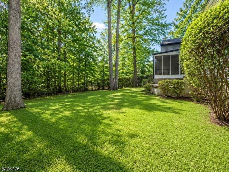 Property listing MLS 4047953 photo 4