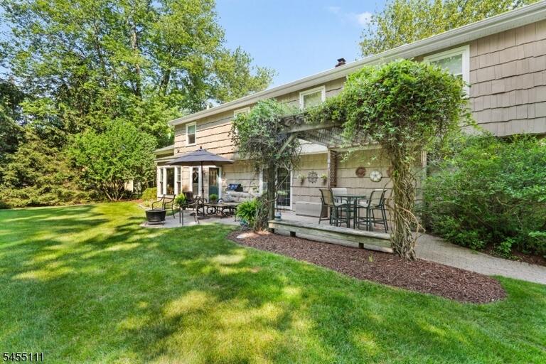 Property listing MLS 4047958 photo 5