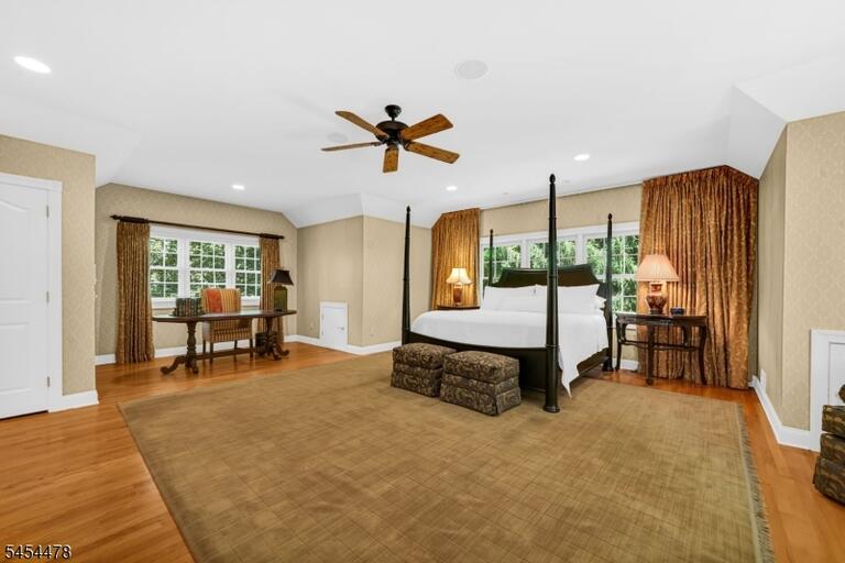 Property listing MLS 4047990 photo 22