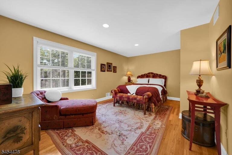 Property listing MLS 4047990 photo 28