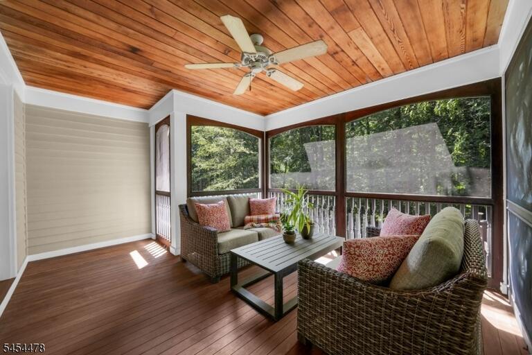 Property listing MLS 4047990 photo 40