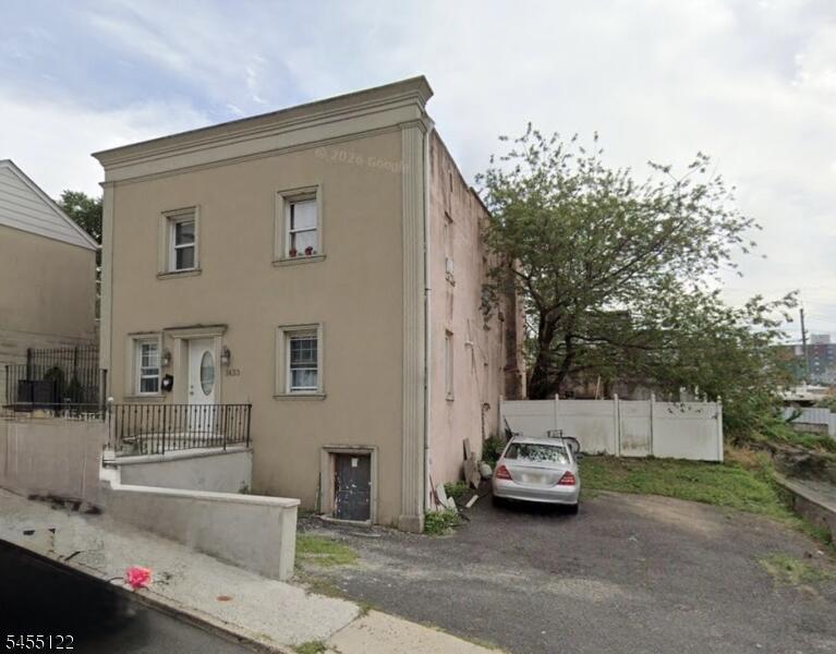 Property listing MLS 4047993 photo 1