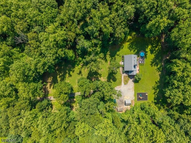 Property listing MLS 4047998 photo 3