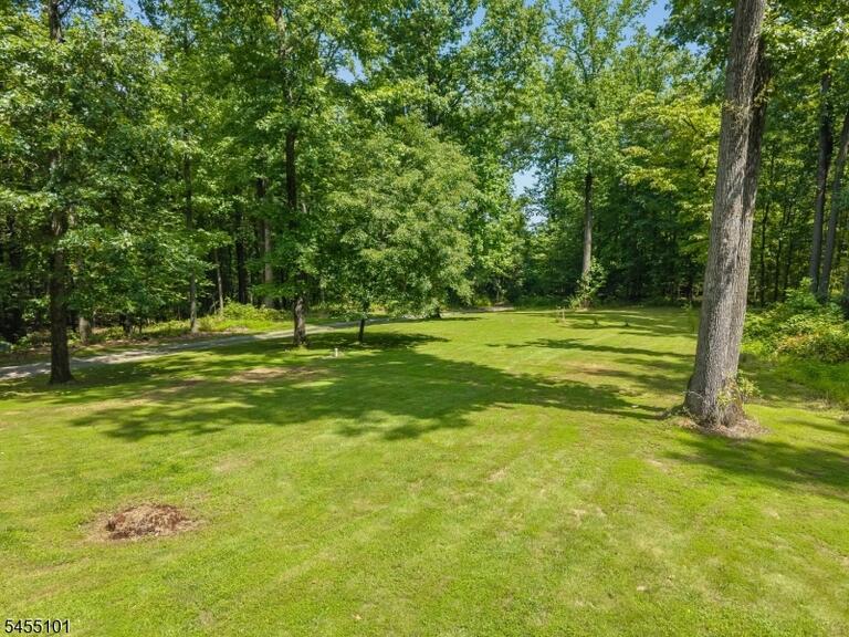 Property listing MLS 4047998 photo 45