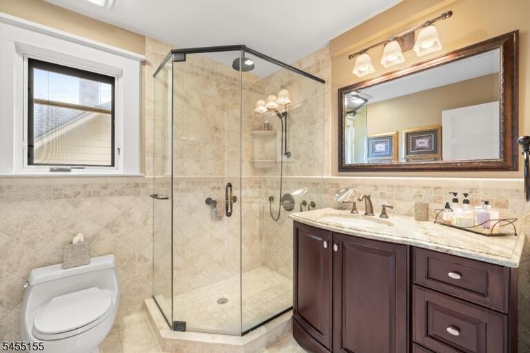 Property listing MLS 4048005 photo 30