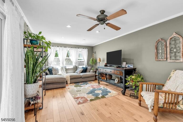 Property listing MLS 4048017 photo 23