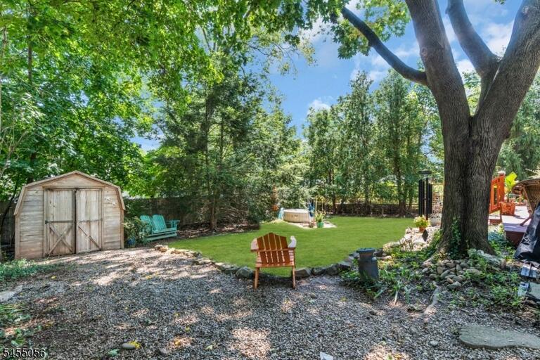 Property listing MLS 4048017 photo 31
