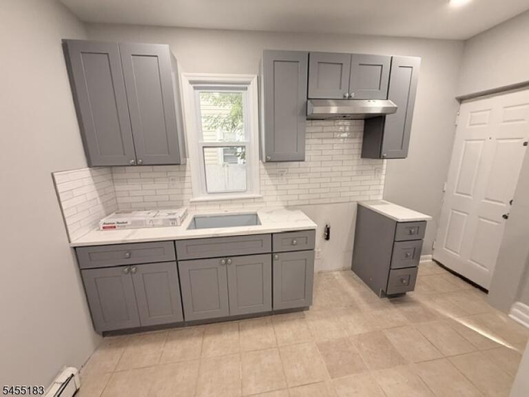 Property listing MLS 4048024 photo 3