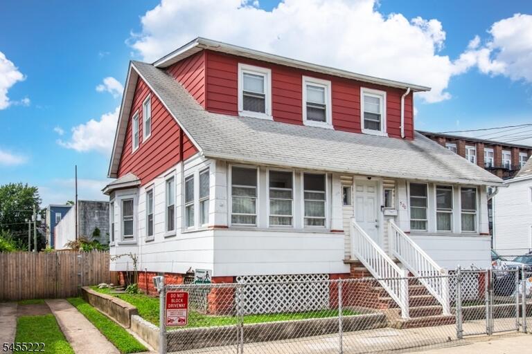 Property listing MLS 4048025 photo 1
