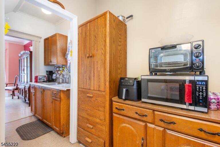 Property listing MLS 4048025 photo 9