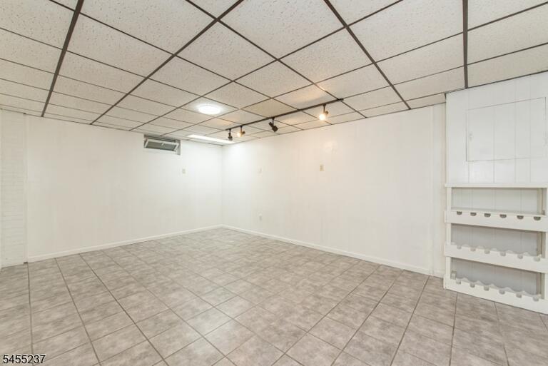 Property listing MLS 4048031 photo 24