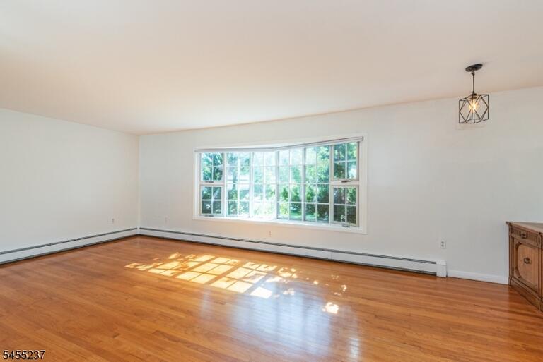 Property listing MLS 4048031 photo 7