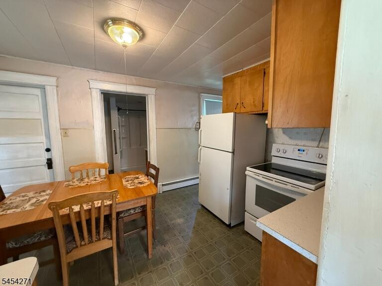 Property listing MLS 4048036 photo 13