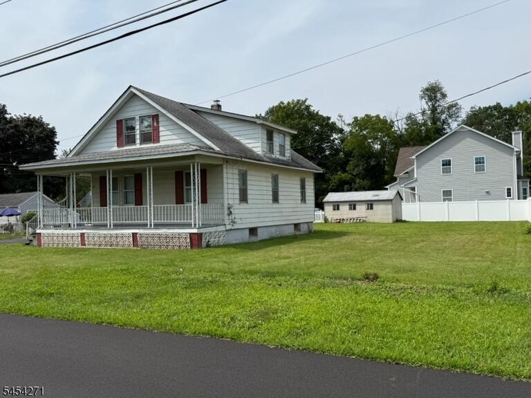 Property listing MLS 4048036 photo 2