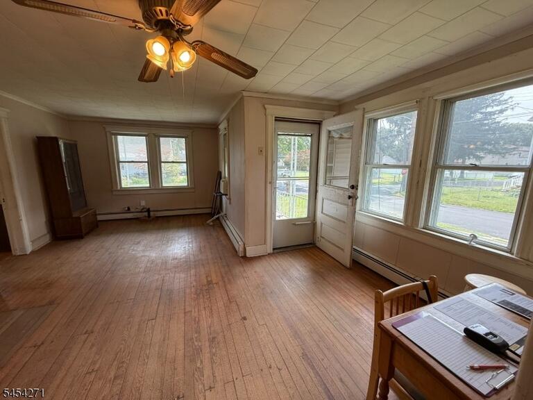 Property listing MLS 4048036 photo 9