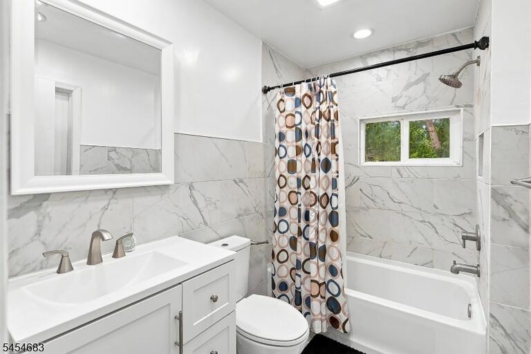 Property listing MLS 4048037 photo 16