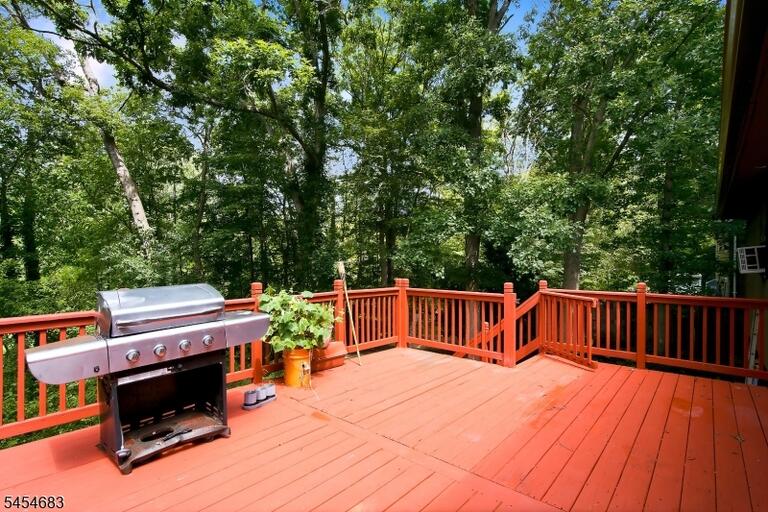 Property listing MLS 4048037 photo 18