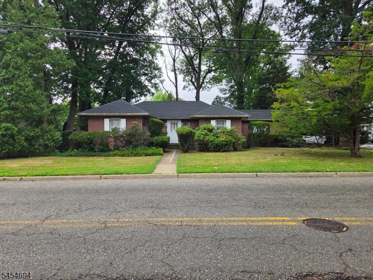 Property listing MLS 4048038 photo 2