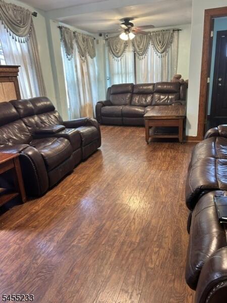 Property listing MLS 4048043 photo 3