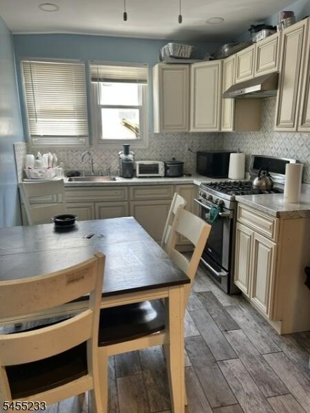 Property listing MLS 4048043 photo 6