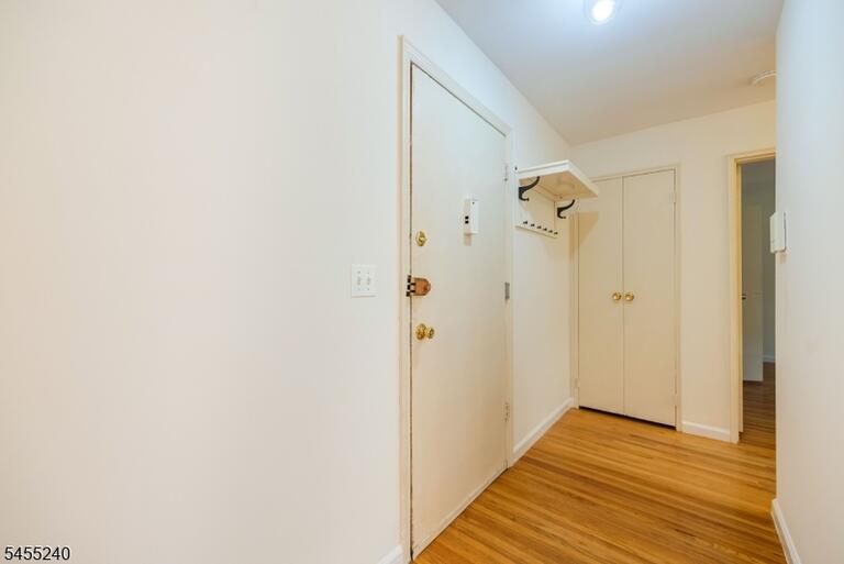Property listing MLS 4048046 photo 11