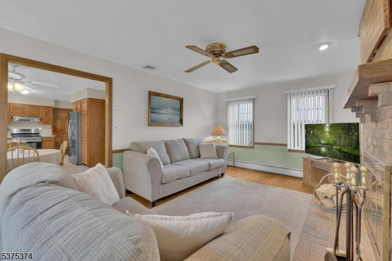 Property listing MLS 4048049 photo 17
