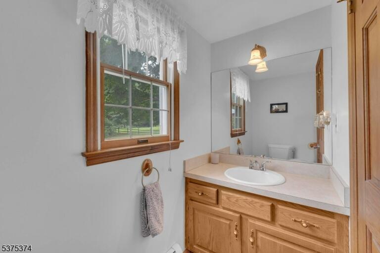 Property listing MLS 4048049 photo 24