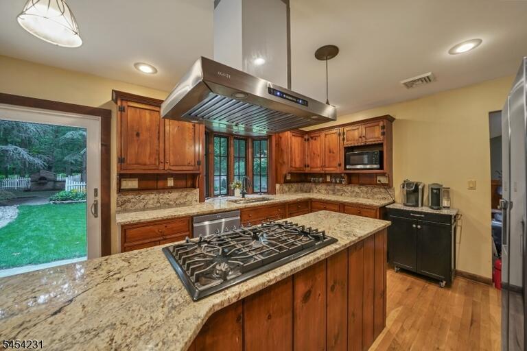 Property listing MLS 4048056 photo 12