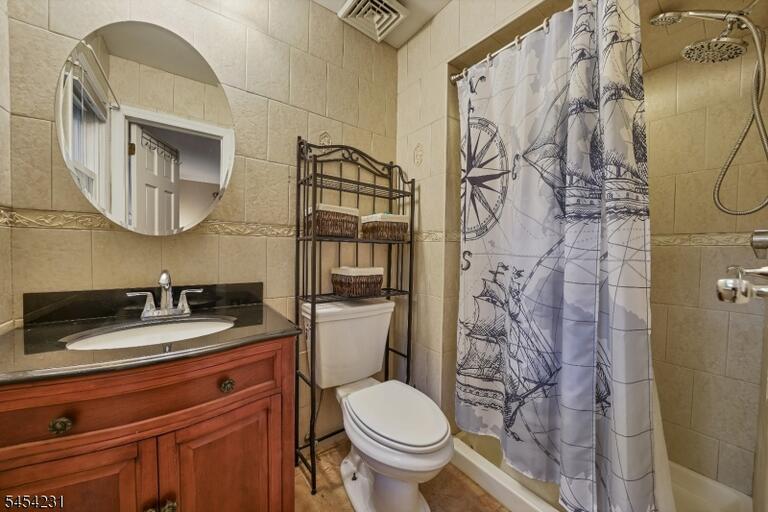 Property listing MLS 4048056 photo 18