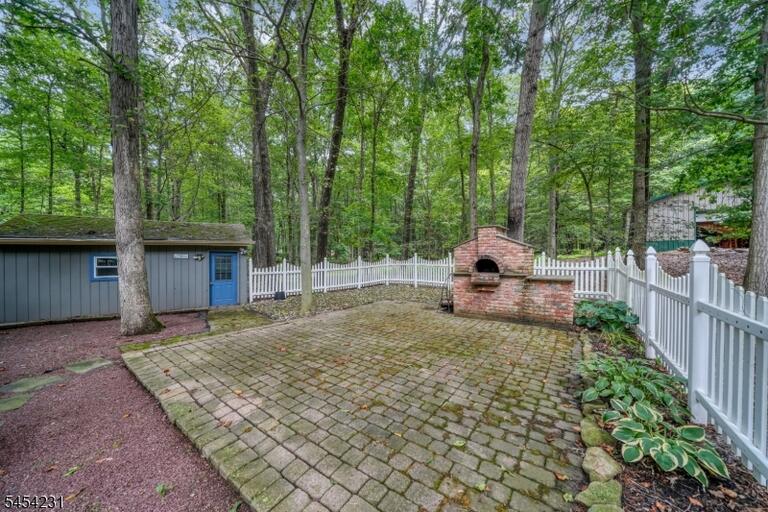 Property listing MLS 4048056 photo 28