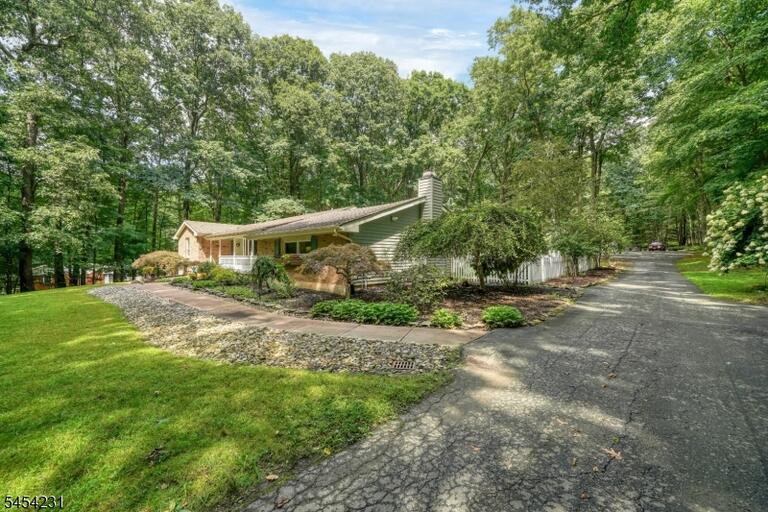 Property listing MLS 4048056 photo 29