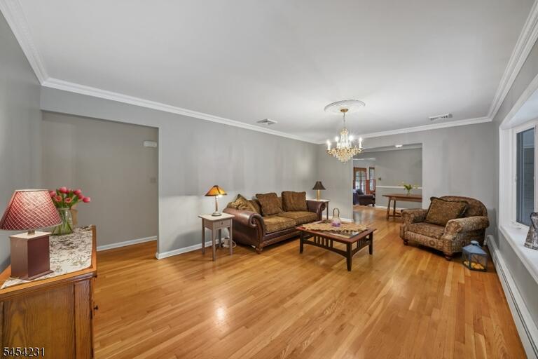 Property listing MLS 4048056 photo 7