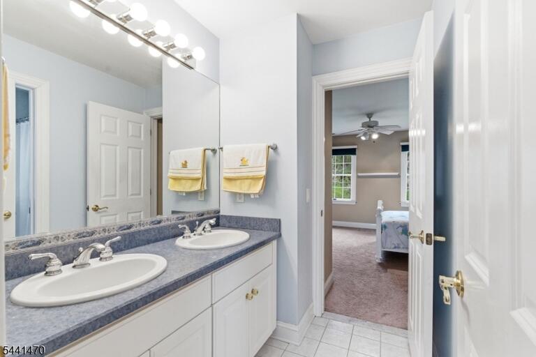 Property listing MLS 4048059 photo 29