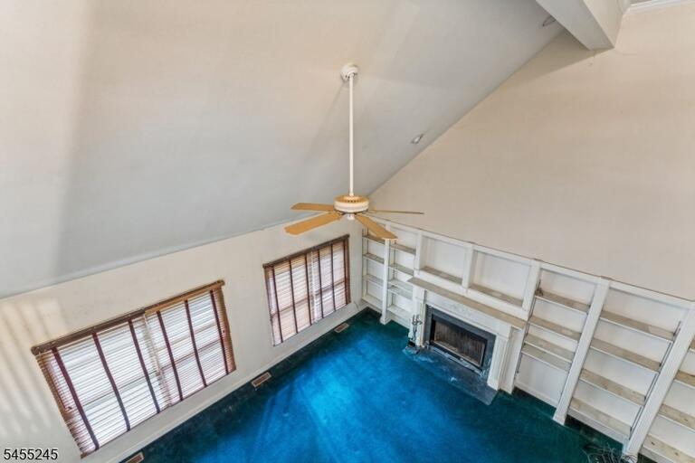 Property listing MLS 4048063 photo 14