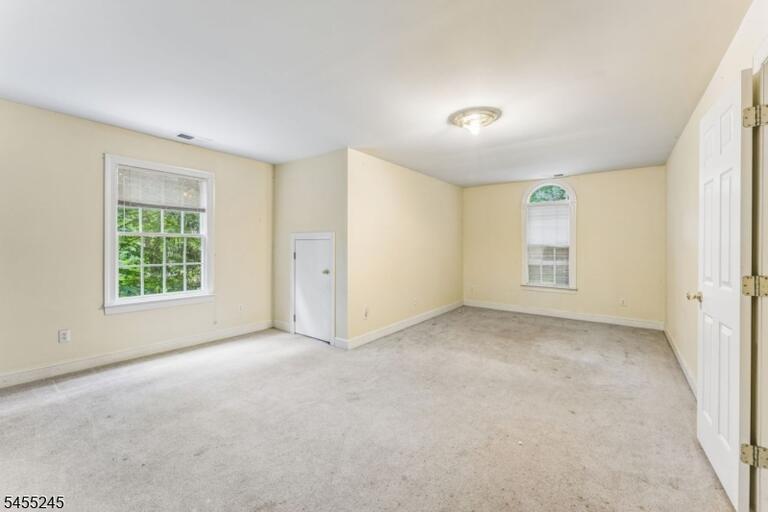 Property listing MLS 4048063 photo 34