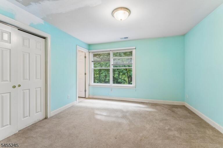 Property listing MLS 4048063 photo 38