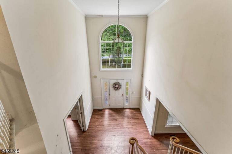 Property listing MLS 4048063 photo 9