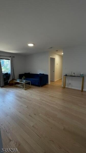 Property listing MLS 4048071 photo 3