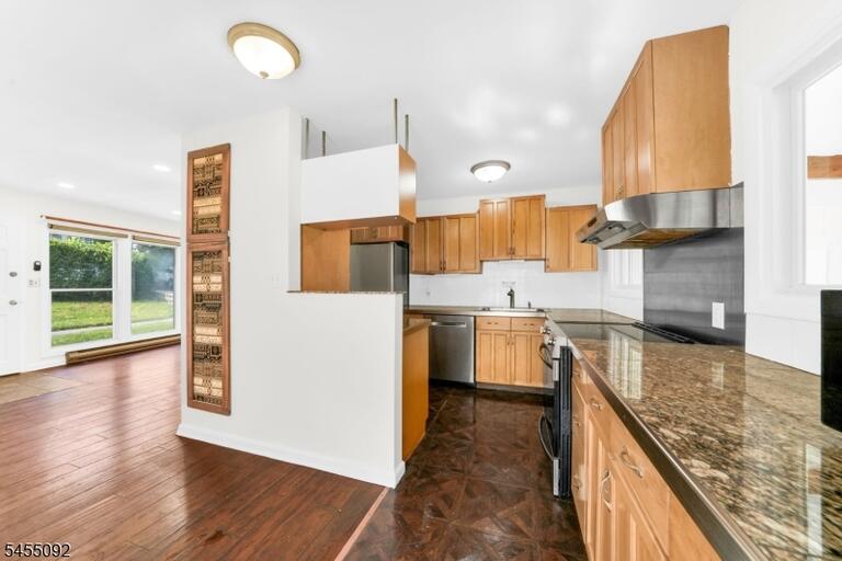 Property listing MLS 4048083 photo 19